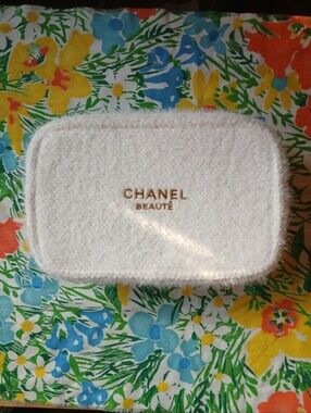 Chanel Beaute White Cosmetic Bag Luxury Travel Purse Gold Luxe